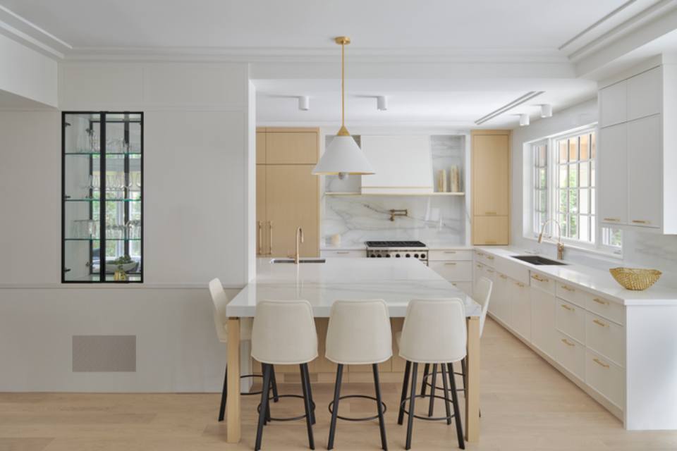 white and wood kitchen minimalistic design